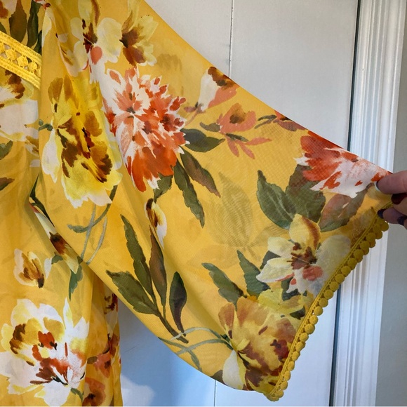 Yellow, floral chiffon topper - Picture 5 of 5
